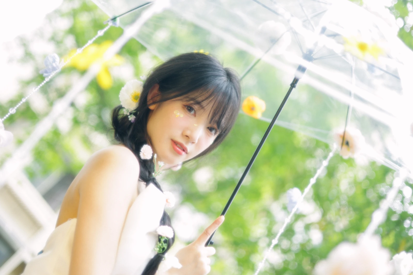 [YITUYU]艺图语-2024.10.17-花雨-一只阿梦崽-[24P-90MB]-3.webp